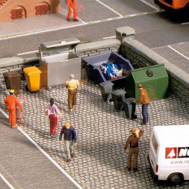 Noch 14825 Müllbehälter