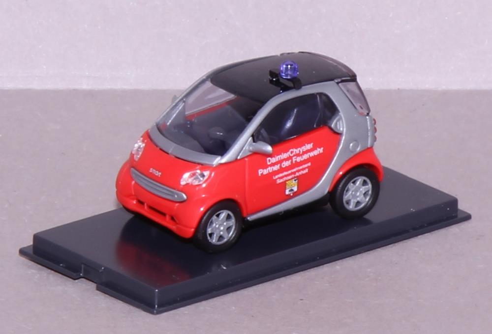 Busch 489314 Smart City Coupe Feuerwehr Sachsen-Anhalt - 1:87