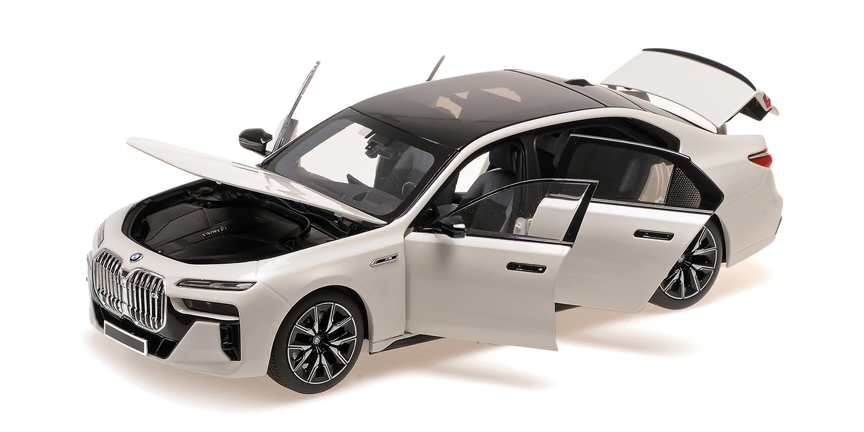 Minichamps 110023702 BMW i7 M70 (G70) 2024 WHITE METALLIC 1:18 NEU