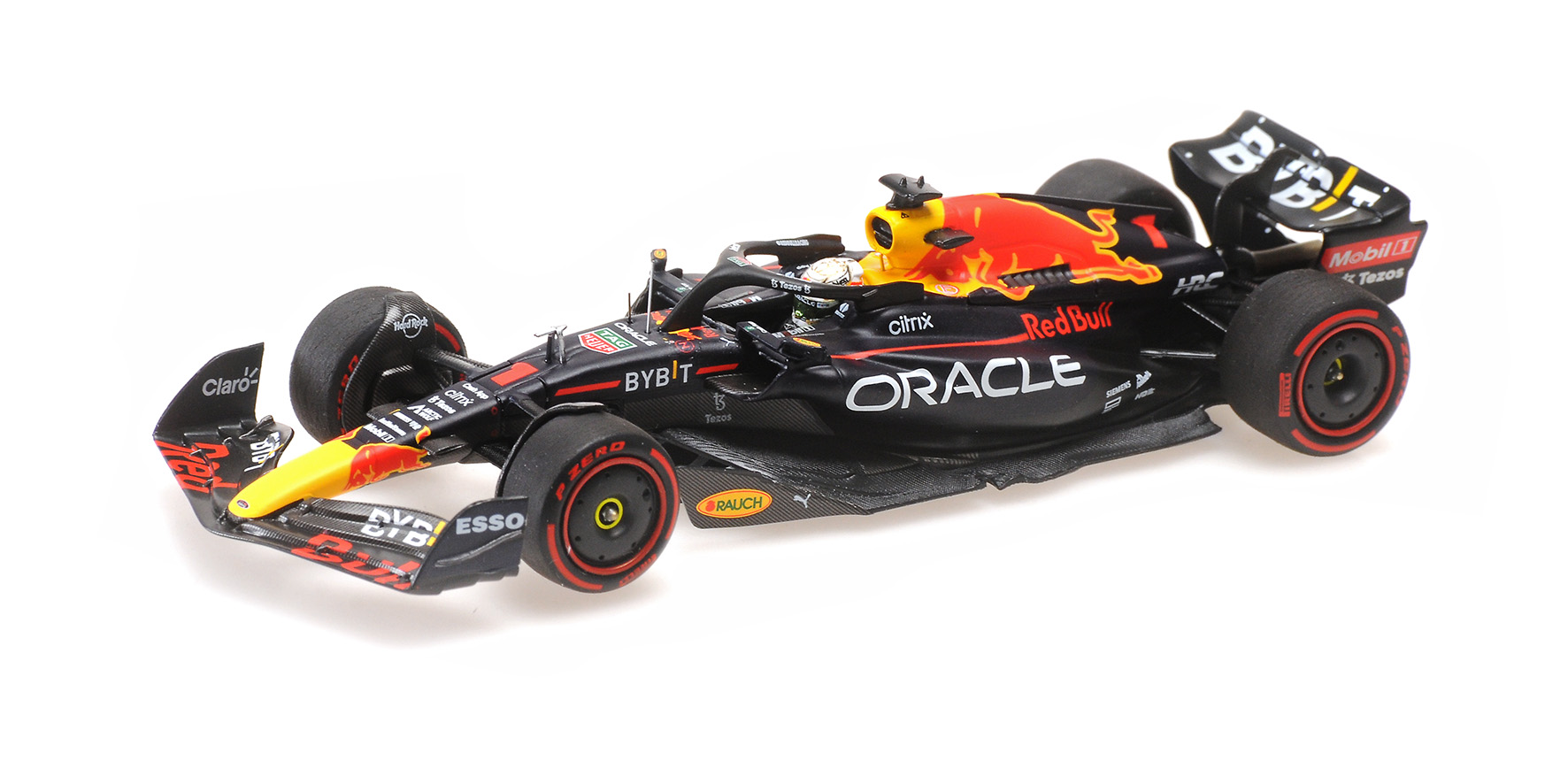 Minichamps 417221301 MAX VERSTAPPEN WINNER HUNGARIAN GP 2022 1:43