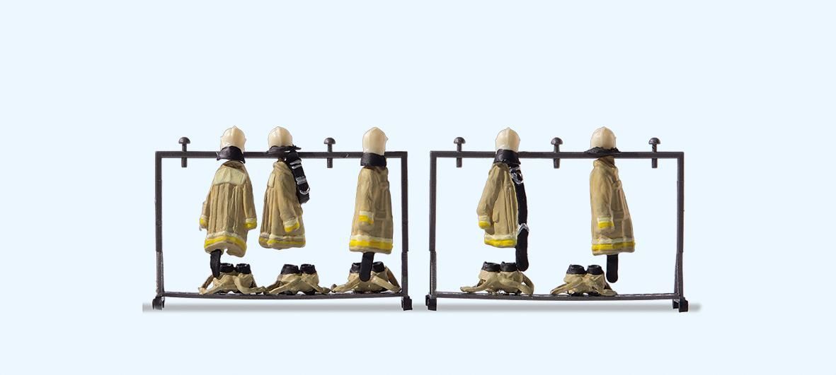 Preiser 17720 Beige Feuerwehruniformen auf zwei Ständern Spur H0