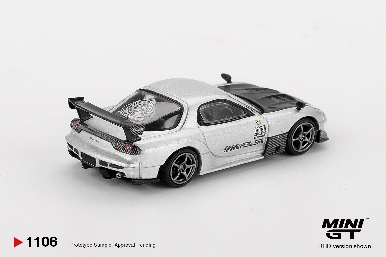 Mini GT 1106 Mazda RX-7 RE-Amemiya Silver Metallic 2004 1:64 NEU