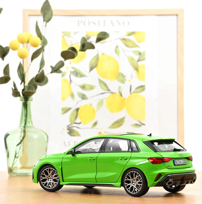 Norev 188390 Audi RS 3 Sportback 2025 Kyalami-Grün 1:18 NEU OVP