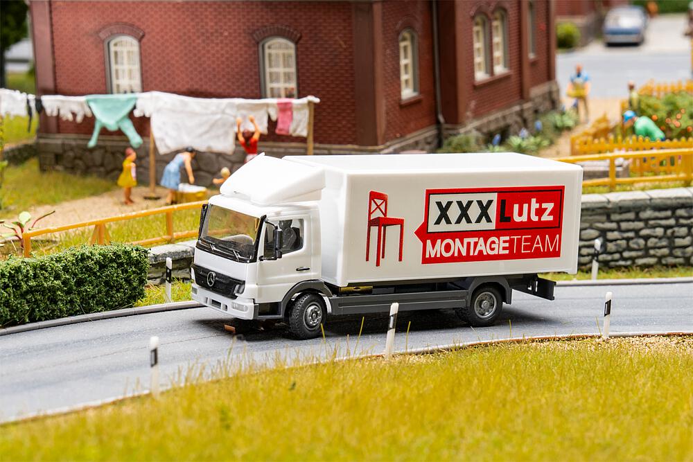 Faller 161452 LKW MB Atego XXXLutz (HERPA) Spur H0