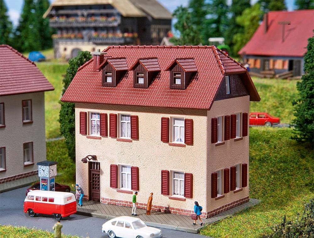 Faller 232328 Zweistöckiges Wohnhaus mit Fensterläden 1:160 Spur N Neu OVP