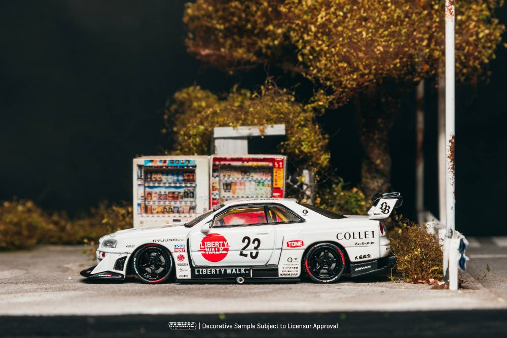 Tarmac Works T64-104-WH 1:64 NISSAN SKYLINE GTR (R34) LB SUPER SILHOUETTE COLLET
