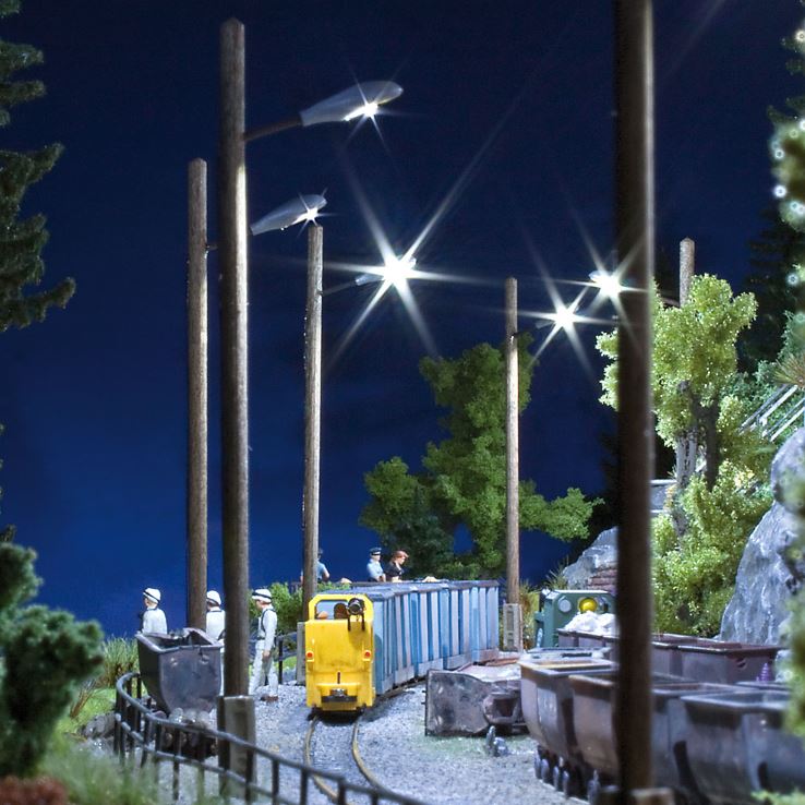 Busch 4154 Lampe mit Holzmast 1 Stück