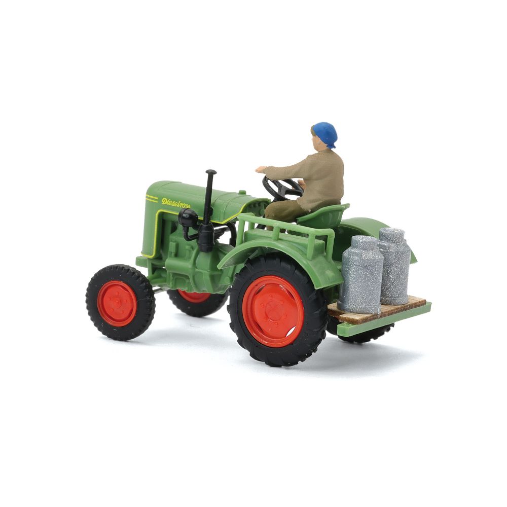 Busch 54154 Fendt F 15 Dieselross mit Bäuerin und Milchkannen 1:87