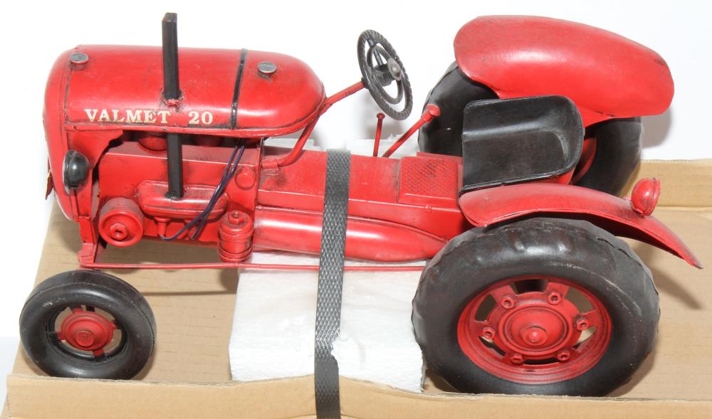 TinPlates/Minichamps Q621-1 Valmet 20 1955 rot Traktor Blechmodell 1:18