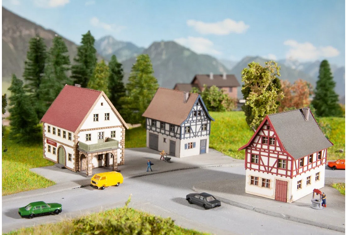 Noch 44310 Dorf-Set 3-teilig 2 Wohngebäude 1 Hofgut Spur Z NEU