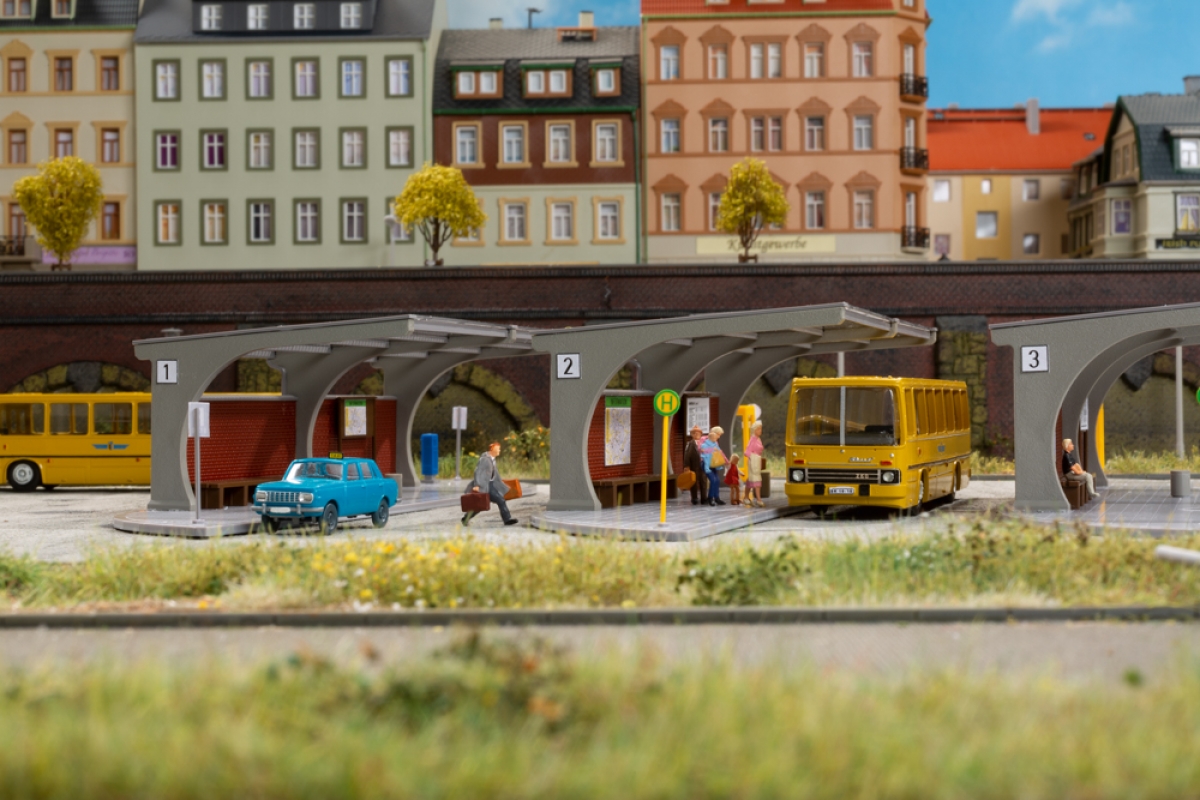 Auhagen 13349 Busbahnhof 1:120 Spur TT Bausatz Neu OVP