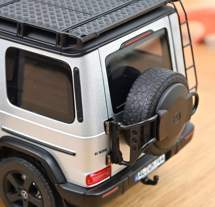 Norev 183030 Mercedes-Benz G-Class 2024 Iridiumsilber 1:18 NEU
