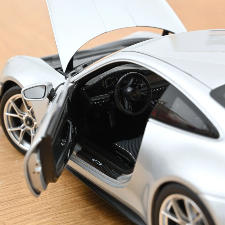 Norev 187002 Porsche 911 GT3 mit Touring-Paket 2025 1:18 NEU OVP
