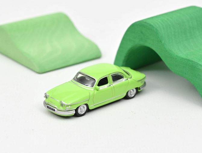 Norev 451732 Panhard PL 17 1961 - Tilia Grün - 1:87 - Standmodell