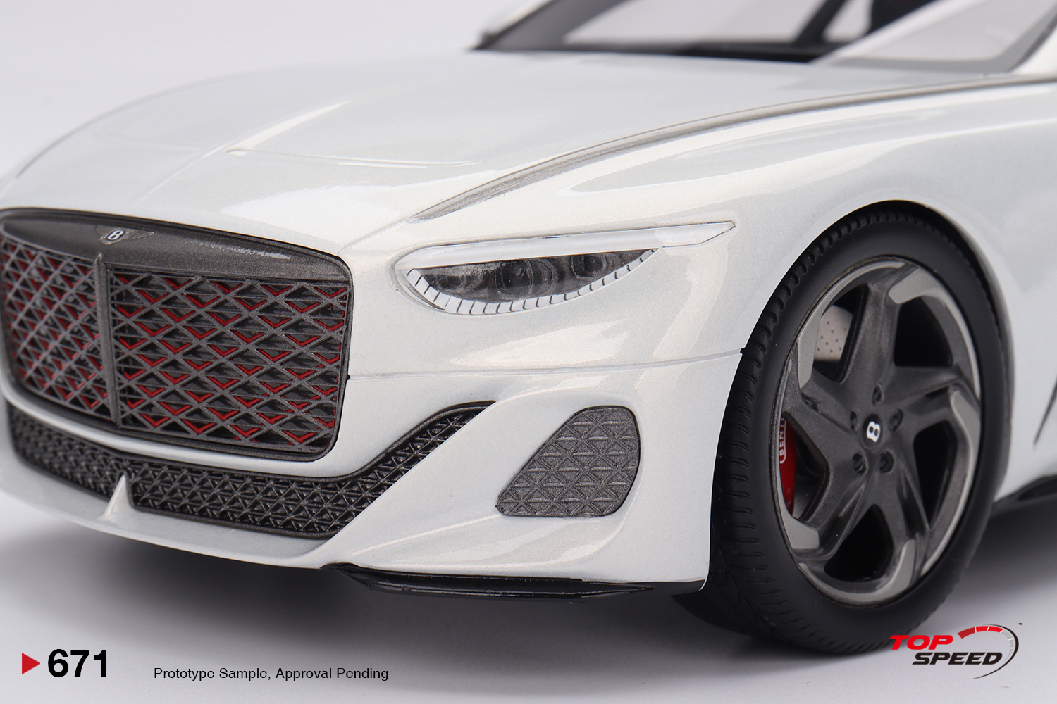 Top Speed TS0671 1:18 BENTLEY BATUR BONNEVILLE PEARL 2025