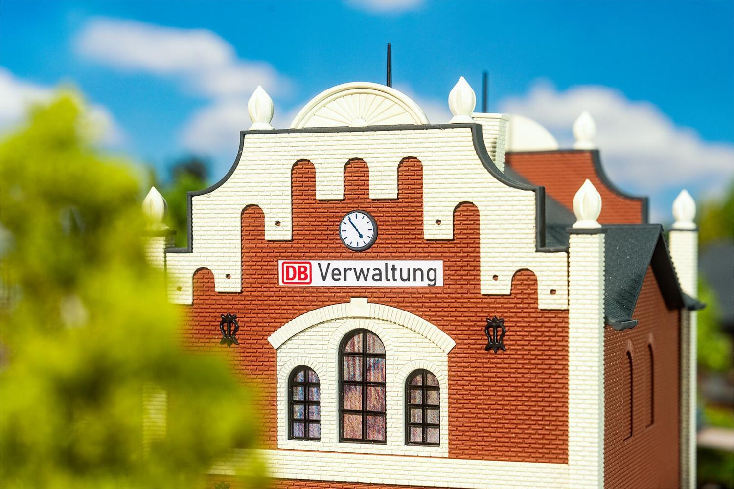 Faller 191828 DB-Verwaltungsgebäude 1:87 Spur H0 Bausatz Neu