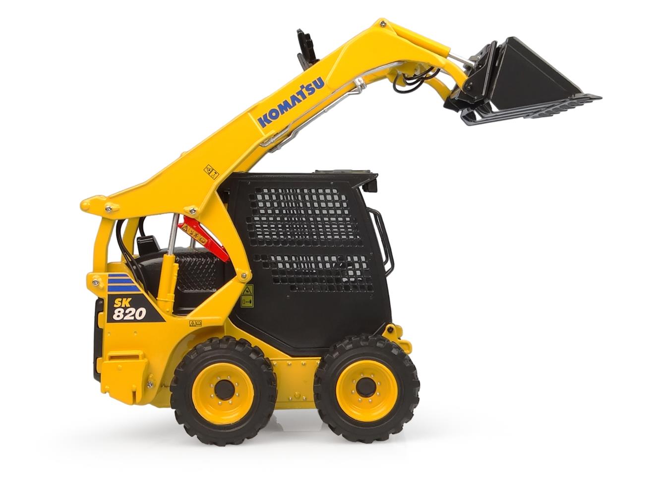Universal Hobbies UH8177 Komatsu SK820 with 2 implements 1:25 Standmodell