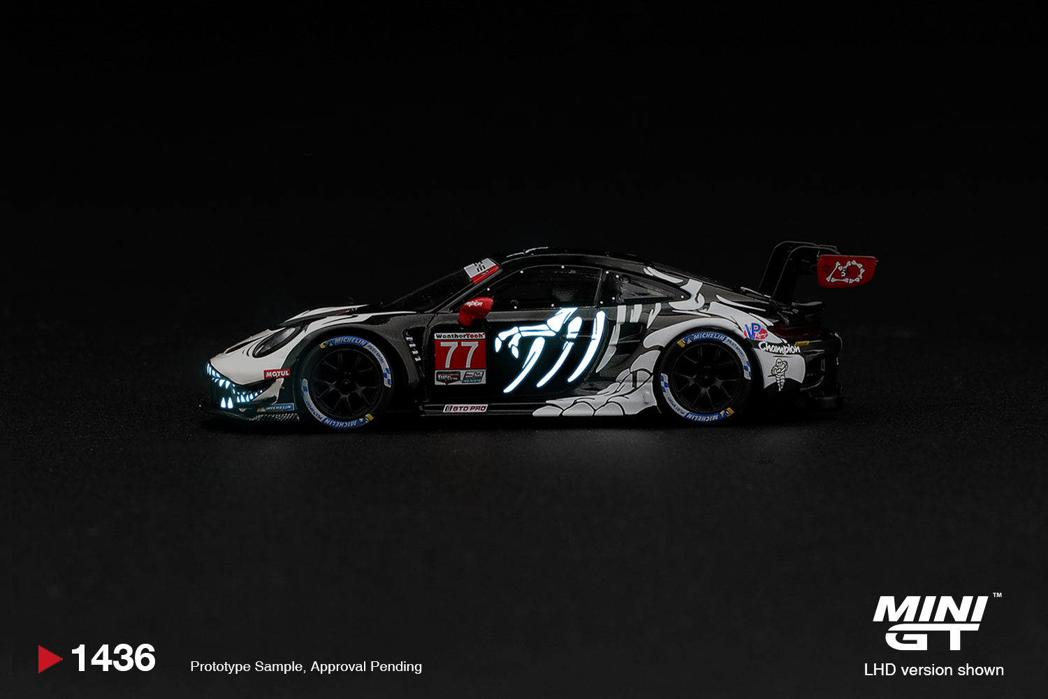 Mini GT 1436 1:64 PORSCHE 911 (992) GT3 R #77 AO RACING