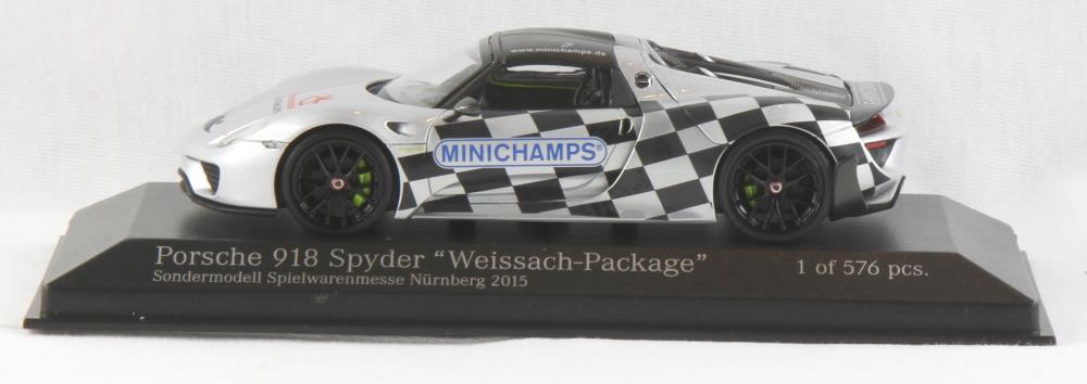 Minichamps 413062136 Porsche 918 Spyder 'Weissbach-Package' 2015 - 1:43
