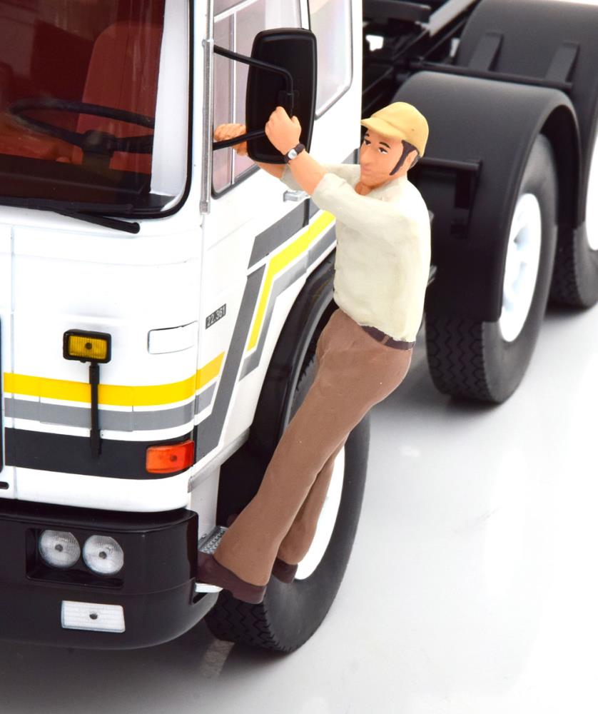 Road Kings RK18A008 Figur Fernfahrer Franz am LKW hängend ohne LKW - 1:18