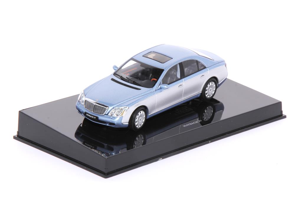 Drechsler 66961955 Maybach 57 azur metallic Automodell 1:43