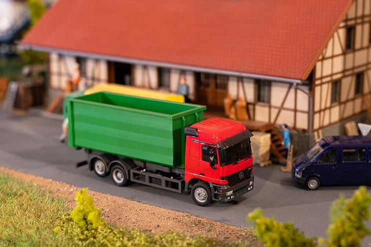 Faller 161493 Car System LKW MB Actros LH'96 Abrollcont.(HERPA) H0 1:87