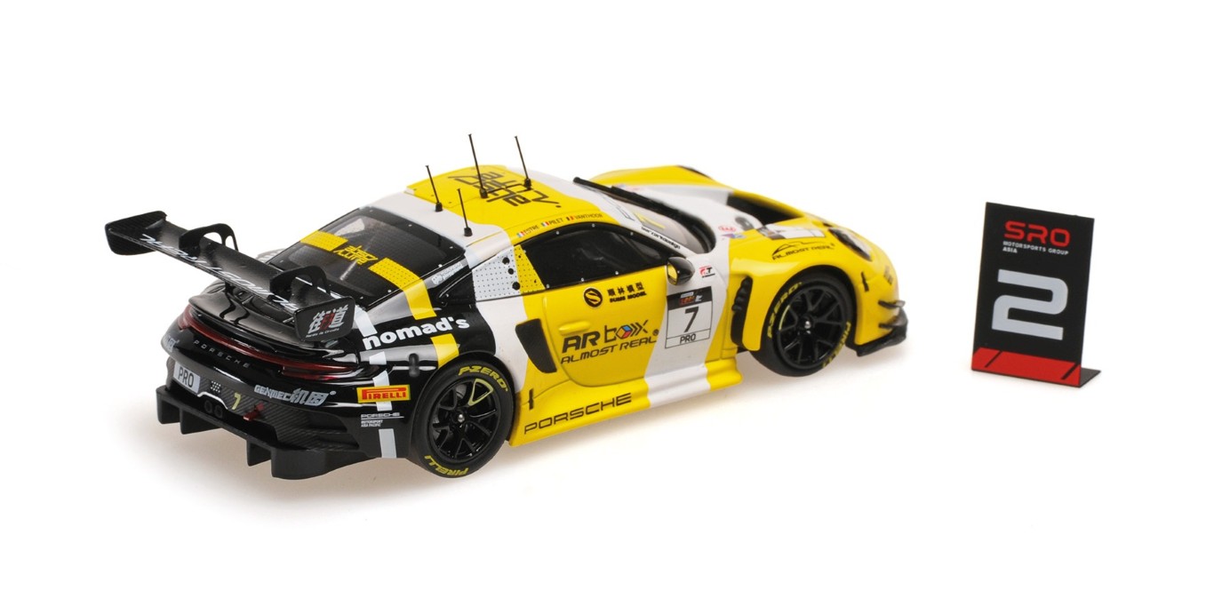 Almost Real 440002 PORSCHE 911 GT3 R - ESTRE/VANTHOOR/PILET - #7 1:43