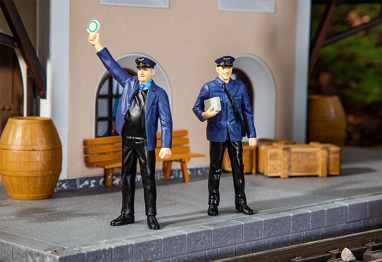 Pola 331506 2 Schaffner 1:22,5 Spur G Neu OVP Figuren