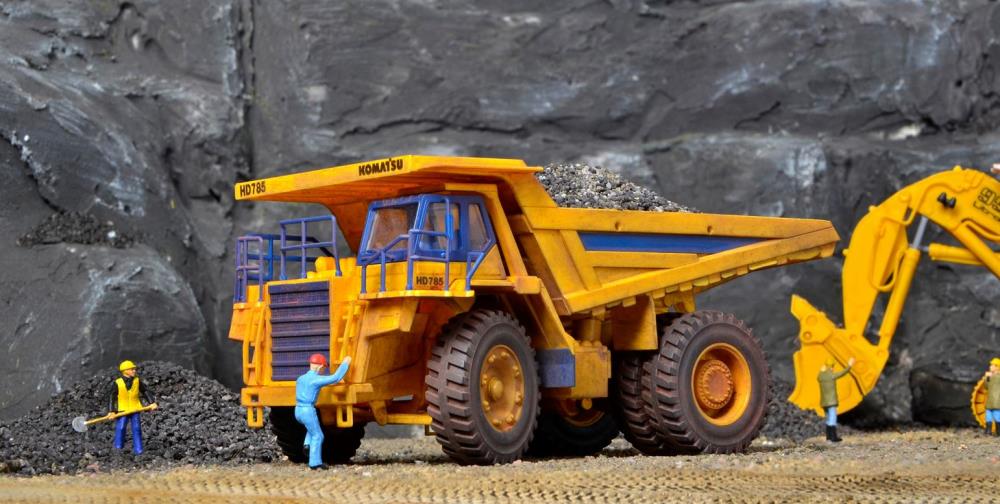Kibri 11660 H0 KOMATSU Muldenkipper HD 785-5, 1:87