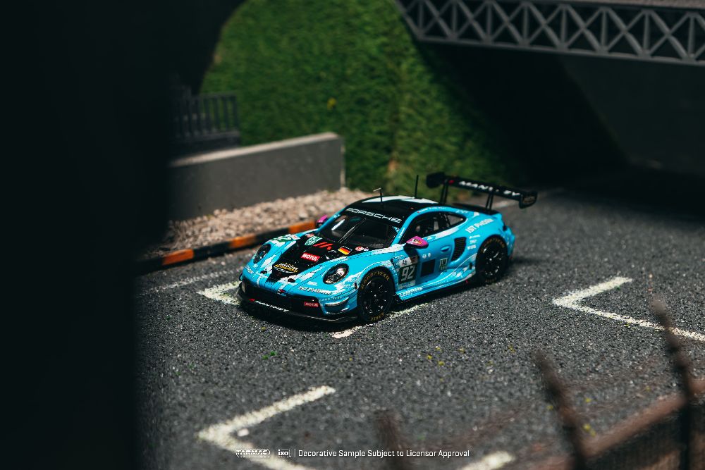 Tarmac Works T64-084-25LM92 1:64 PORSCHE 991 (992) GT3 R #92 RYAN HARDWICK