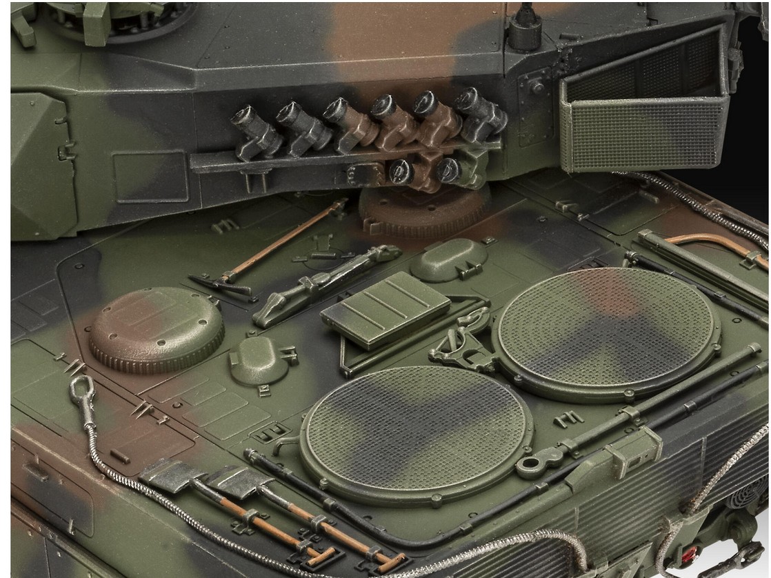 Revell 05631 70 Jahre Bundeswehr: Leopard 2A6MA2 1:35 Bausatz