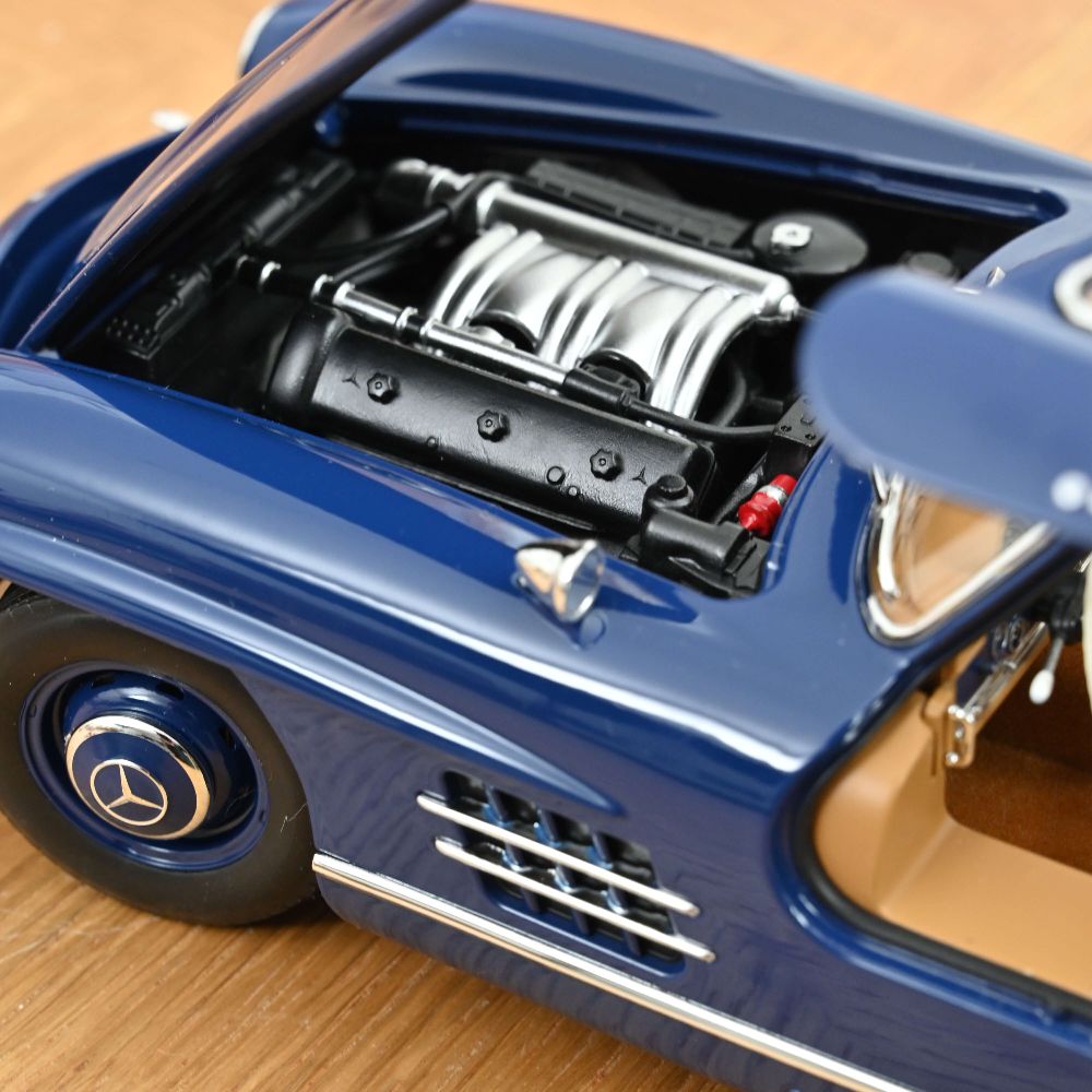 Norev 183852 Mercedes-Benz 300 SL 1954 Blau 1:18 Standmodell NEU