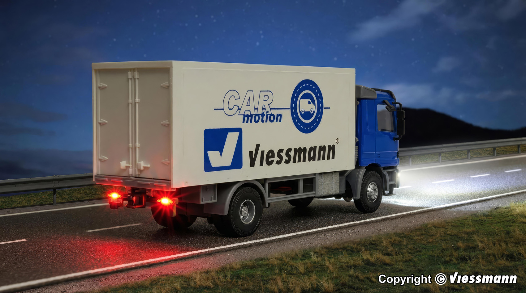Viessmann 8116 MB ACTROS 2-achs Kofferaufbau Funktionsmodell Spur H0