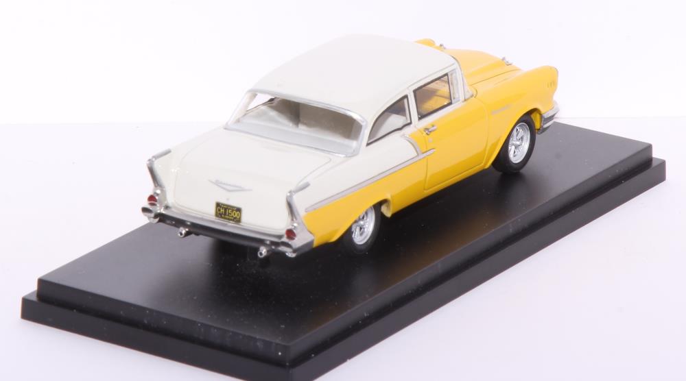 BoS Models BOS635 Chevrolet 150 BelAir 2-door 1957 - 1:43