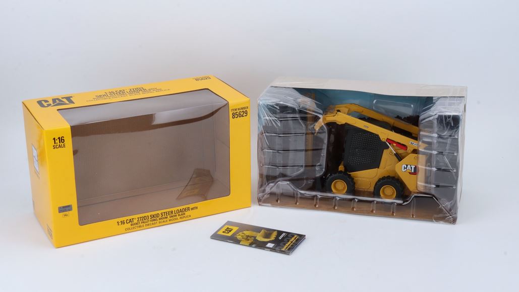 Diecast Masters 85629 Cat 272D3 Skid Steer Loader 1:16 Standmodell Neu