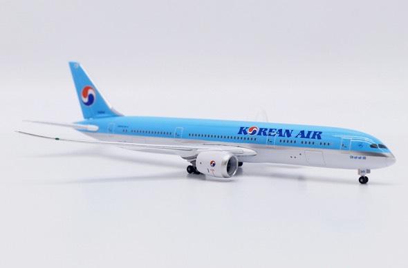 Aether Model KAL125102 Korean Air Boeing 787-9 Dreamliner Reg. HL8345 1:500