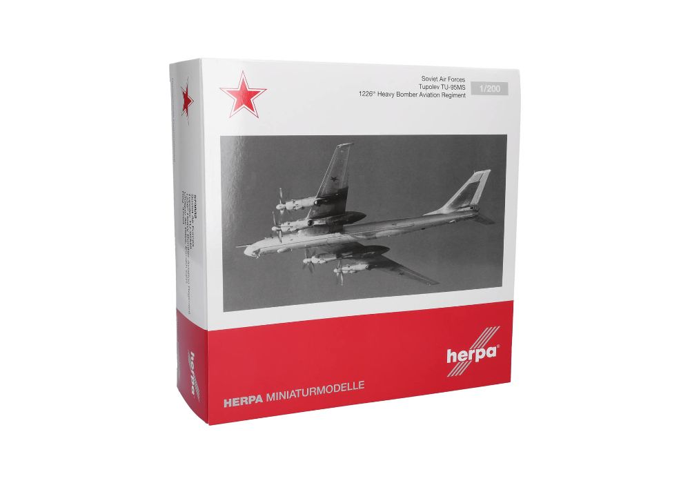 Herpa 573832 Soviet Air Forces Tupolev TU-95MS 1:200 Standmodell