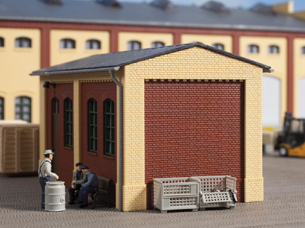 Auhagen 80413 Giebel klein und Ecksäulen kurz gelb