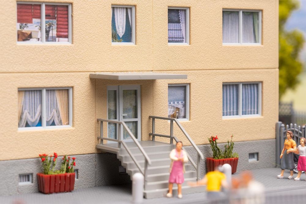 Faller 130755 Mehrfamilienhaus 1:87 Spur H0 Bausatz NEU OVP