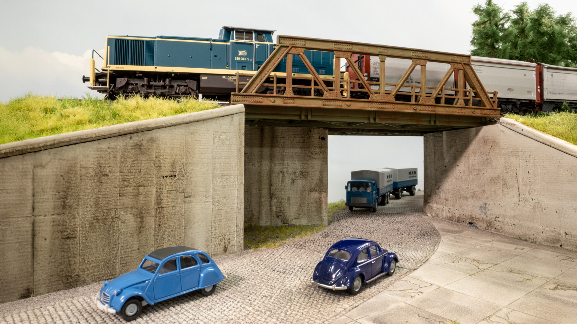 Noch 58092 Beton-Portal