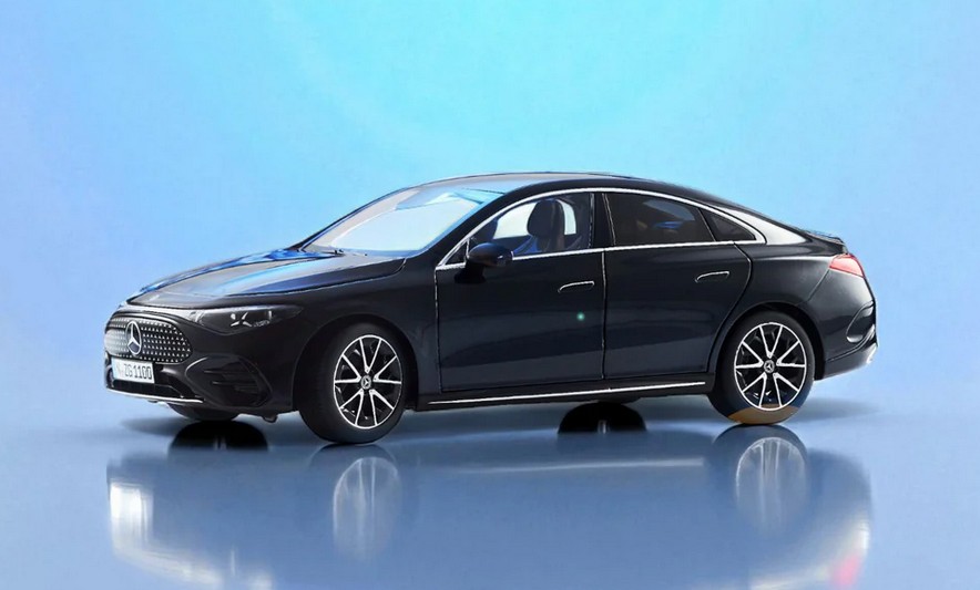 NZG 110100051 Mercedes-Benz CLA Coupé HEV kosmosschwarz 1:18