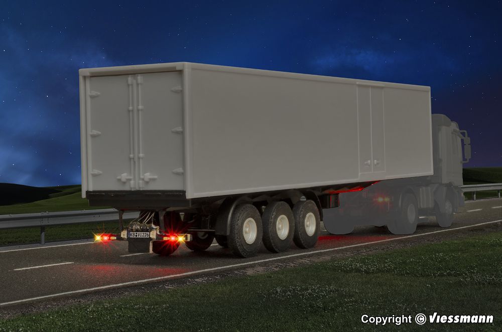 Viessmann 8226 3-achs Koffersattelauflieger mit Unterfahrschutz Spur H0