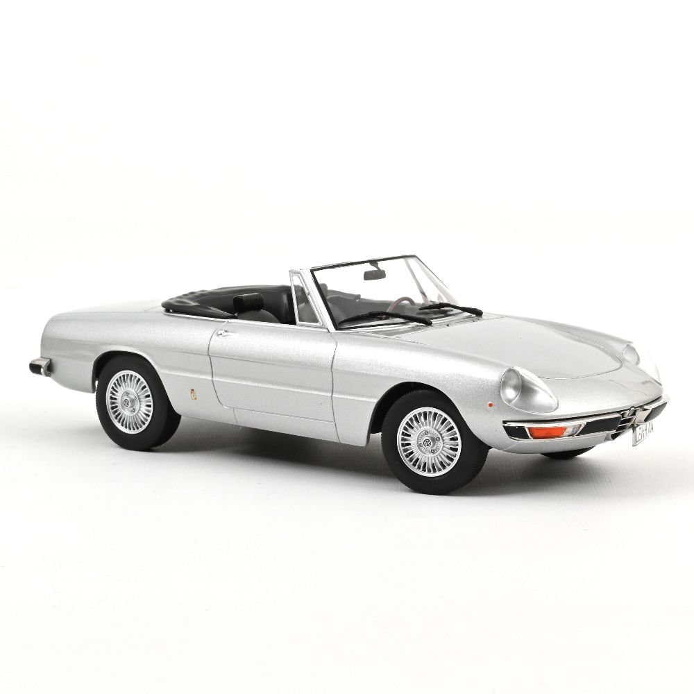 Norev 187884 Alfa Romeo 2000 Spider 1973 Silbergrau metallic 1:18
