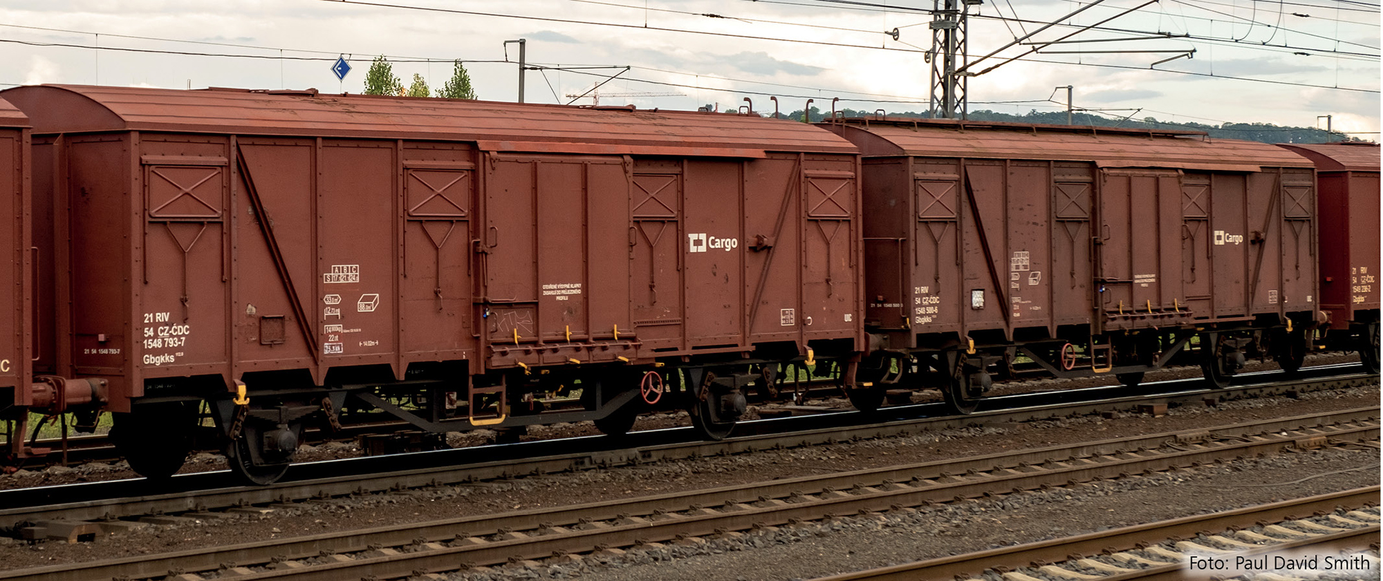 Tillig 70100 Güterwagenset der ČD Cargo, bestehend aus zwei gedeckten Güt