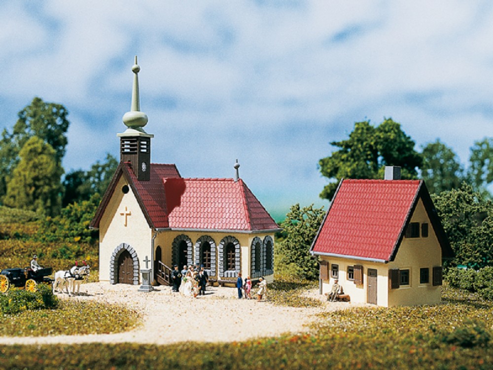 Auhagen 14461 Dorfkirche mit Pfarrhaus