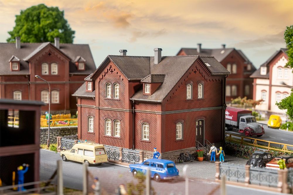 Faller 130753 Siedlungshaus Bergmannsplatz 2 1:87 Spur H0 Bausatz
