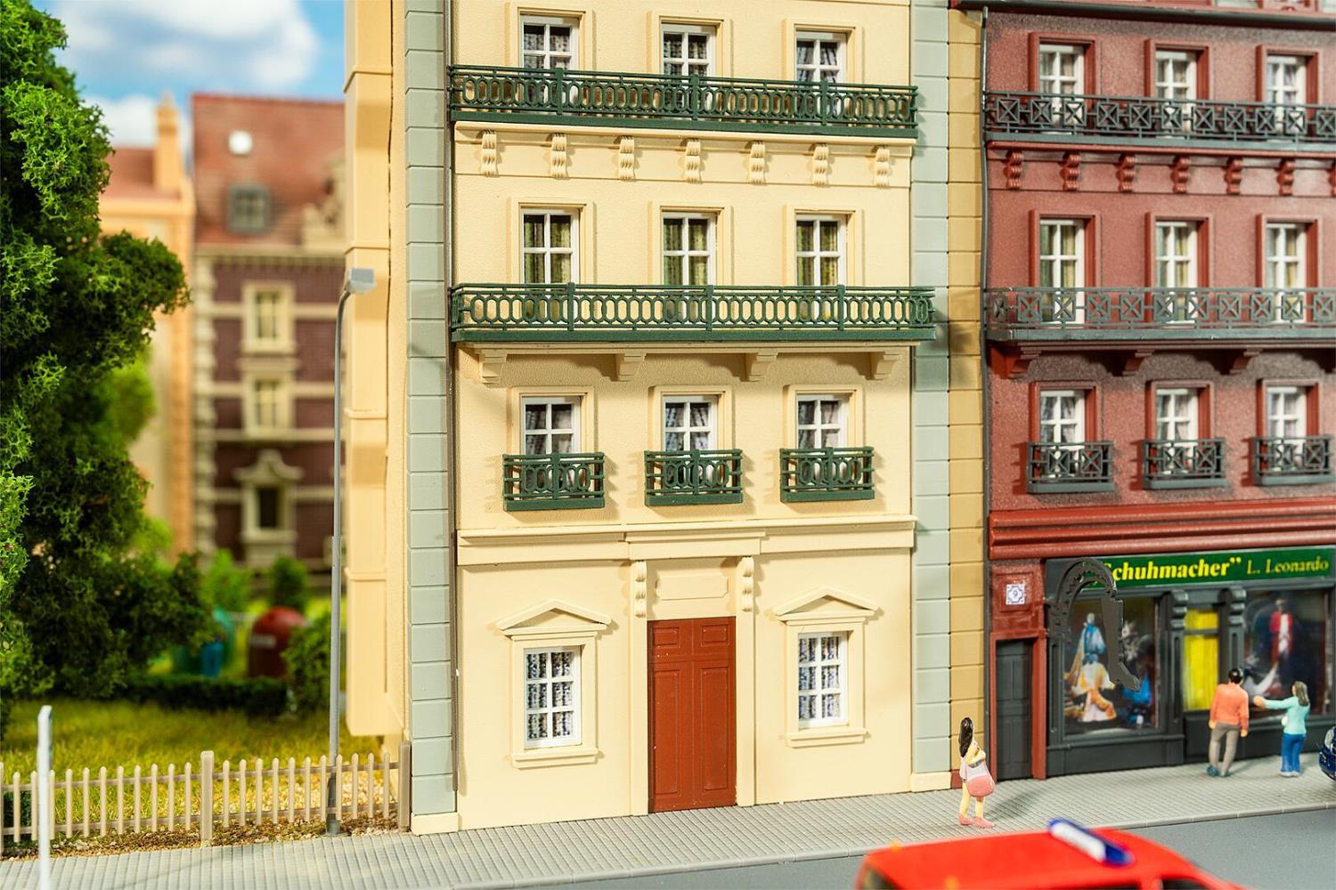 Faller 130712 Stadthaus 6-stöckig 1:87 Spur H0 Bausatz Neu OVP
