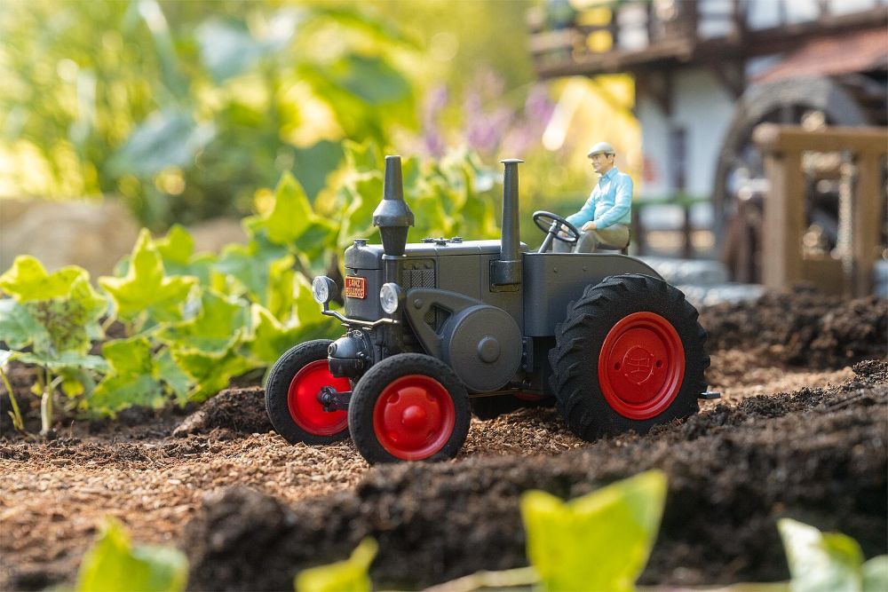 Pola 331619 Lanz Bulldog 1:22,5 Spur G Bausatz Neu OVP
