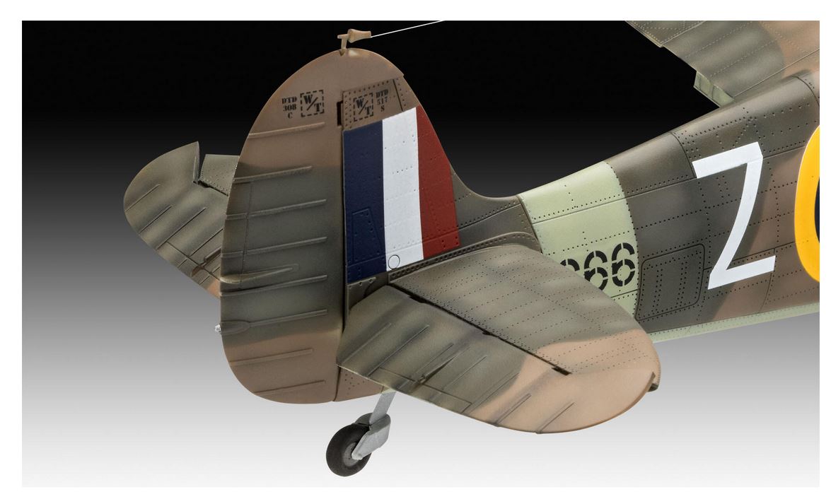 Revell 05688 Geschenkset Spitfire Mk.II "Aces High" Iron Maiden 1:32