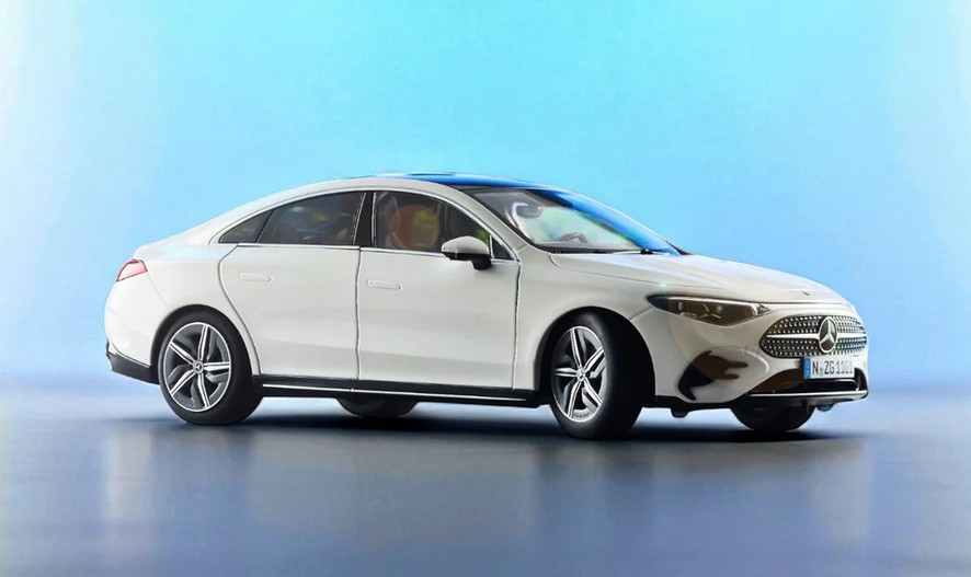 NZG 110100041 Mercedes-Benz CLA Coupé HEV polarweiß 1:18 NEU
